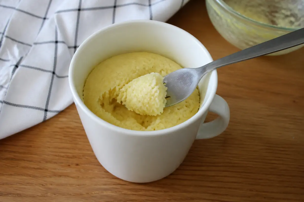 Mug cake nature : recette facile, rapide et délicieuse à tester !